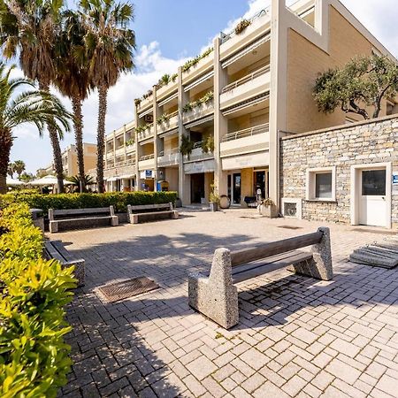 Aregai Marina Exclusive Seaside Apartments Santo Stefano al Mare Exterior foto
