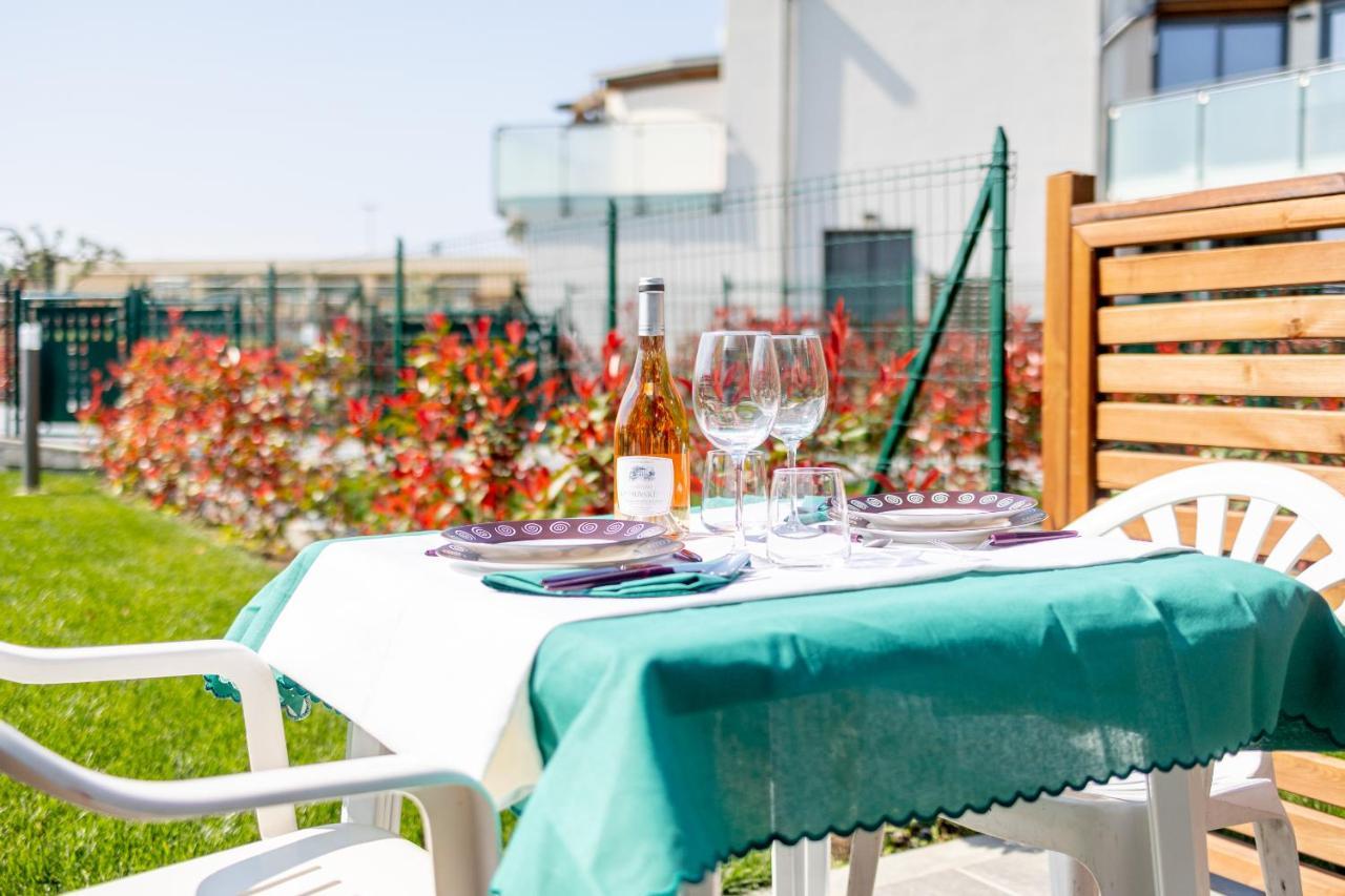 Aregai Marina Exclusive Seaside Apartments Santo Stefano al Mare Exterior foto