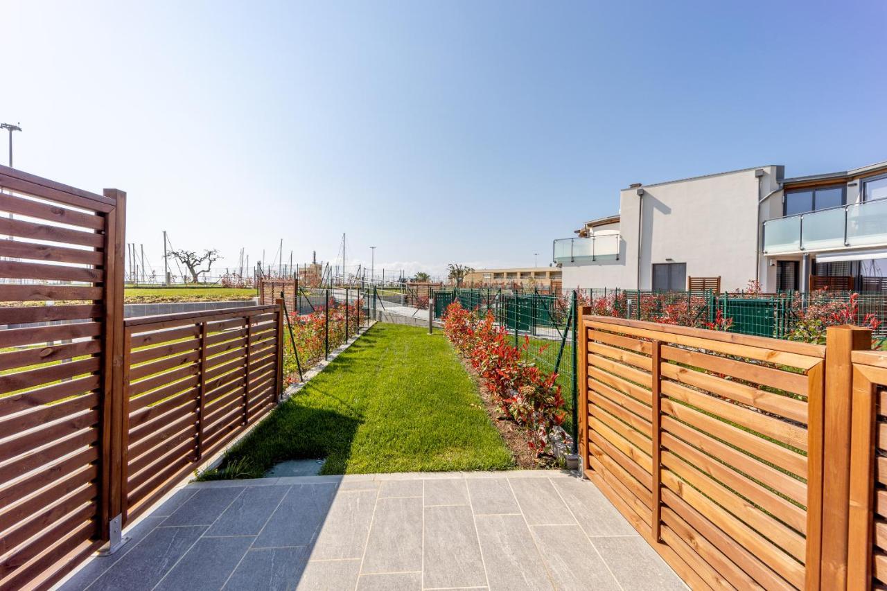 Aregai Marina Exclusive Seaside Apartments Santo Stefano al Mare Exterior foto