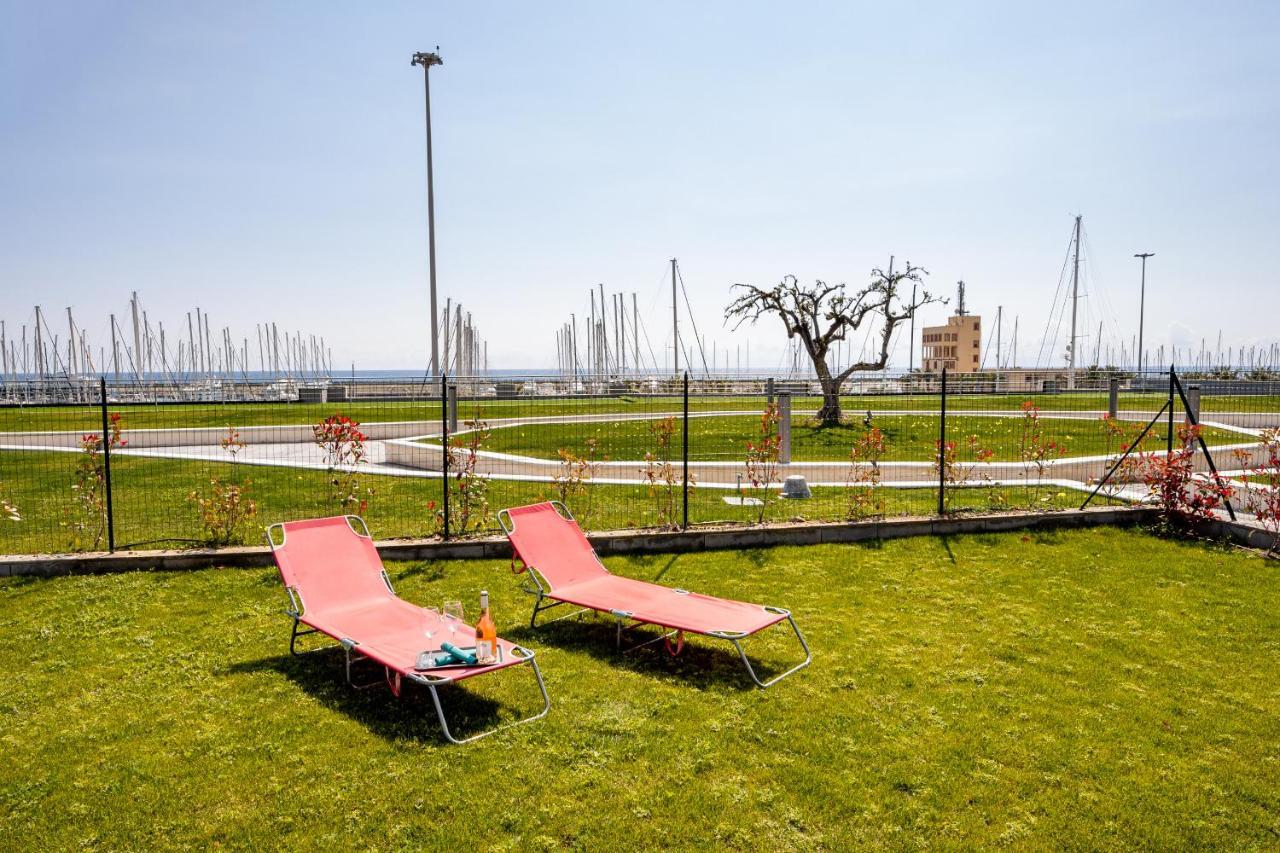 Aregai Marina Exclusive Seaside Apartments Santo Stefano al Mare Exterior foto